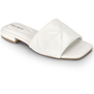 Never worn Easy Spirit Quincie Sandal
